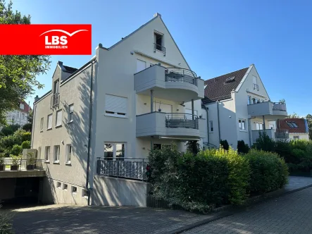 Vorderansicht - Wohnanlage - Wohnung mieten in Detmold - Mietwohnung mit Terrasse, Garten und Garage in der Innenstadt... 