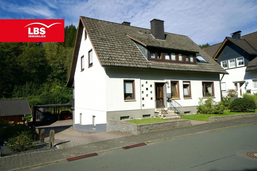  - Haus kaufen in Bad Berleburg - Charmantes Zweifamilienhaus in Bad Berleburg-Stadt 