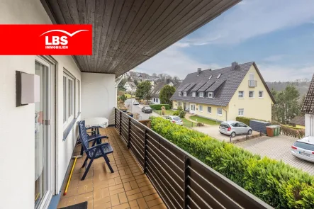 OG: Balkon/Loggia - Wohnung kaufen in Lüdenscheid - Wohnung mit viel Platz, Balkon, Terrasse, Garten, Garage + 60 qm Dachboden