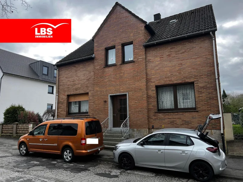 Außenansicht - Haus kaufen in Dortmund - Do. Berghofen - Ein Haus.... viele Möglichkeiten!