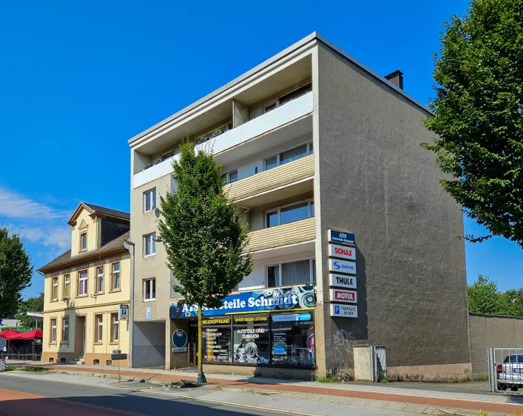 Außenansicht  - Haus kaufen in Gevelsberg - Zwei Mehrfamilienhäuser mit Garagen und Stellflächen! 