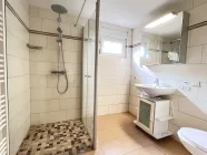 Badezimmer (EG)