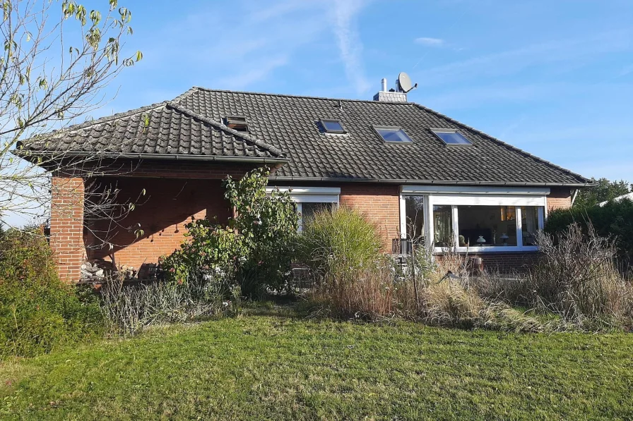  - Haus kaufen in Scharnebeck - Bodenständiges Einfamilienhaus mit Vollkeller und kleinem Apartment