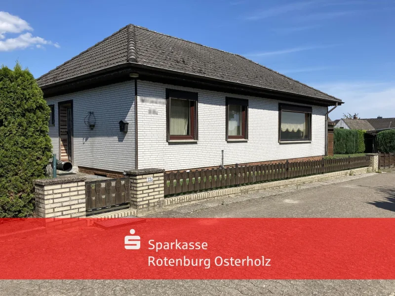 Hambergen-Spreddig: Kleiner 4-Zi-Bungalow mit traumhaften Grundstück  - Haus kaufen in Hambergen - Hambergen-Spreddig: Kleiner 4-Zi-Bungalow mit traumhaften Grundstück 