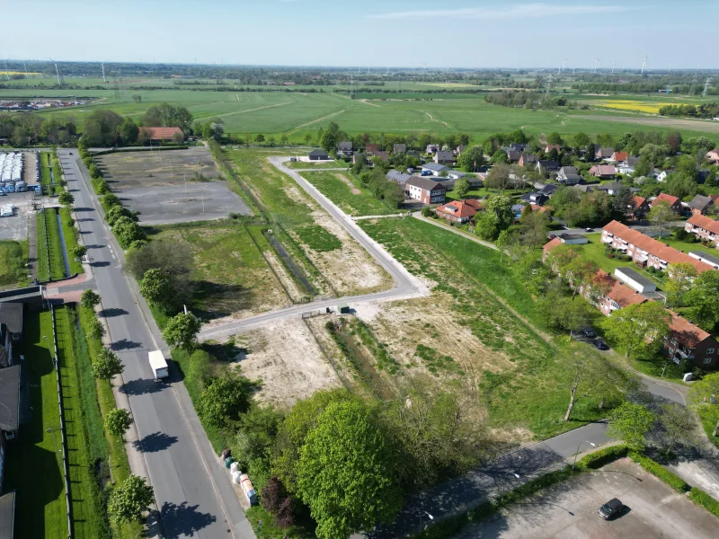 Drohnenaufnahmen Baugebiet Roffhausen - Grundstück kaufen in Schortens - Neue Bauplätze neben altem Olympiagelände