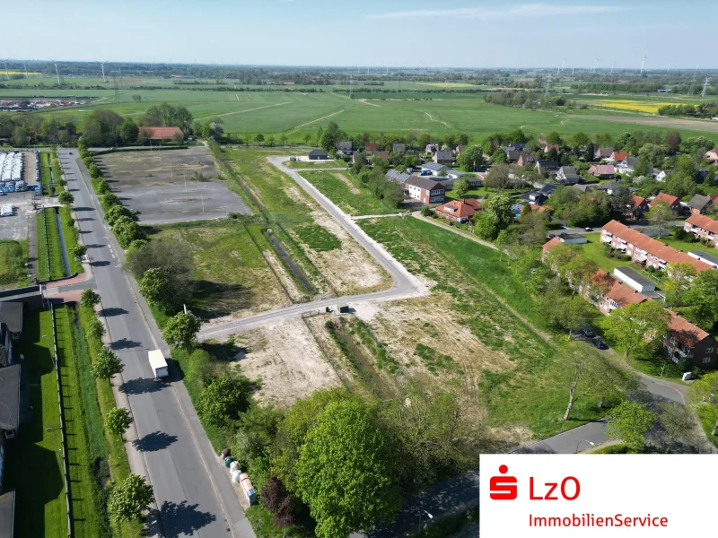 Drohnenaufnahmen Baugebiet Roffhausen - Grundstück kaufen in Schortens - Neue Bauplätze neben altem Olympiagelände