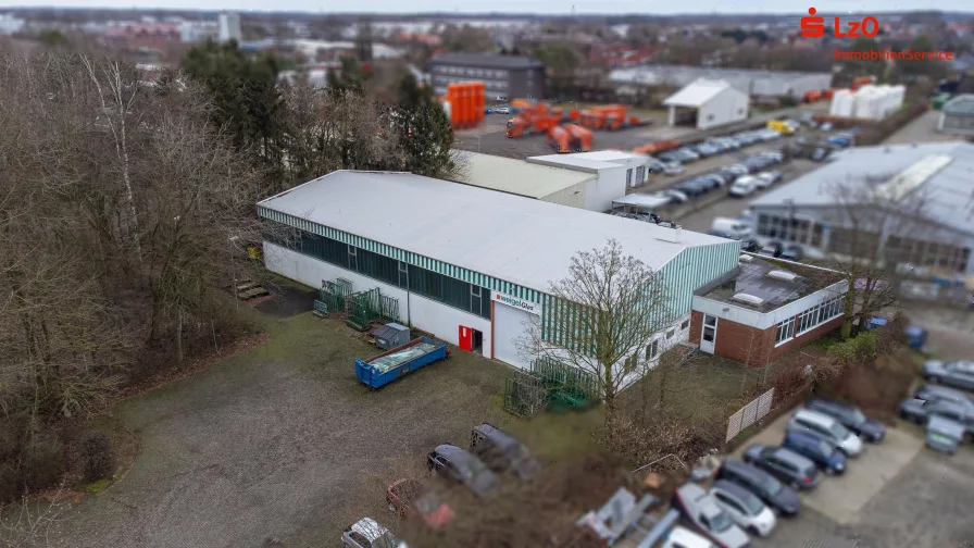 Außenansicht - Halle/Lager/Produktion kaufen in Cloppenburg - Universal nutzbare Gewerbehalle im Industriegebiet 