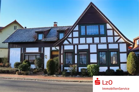 Einfamilienhaus mit historischer Fassade - Haus kaufen in Harpstedt - Einfamilienhaus mit historischer Fassade