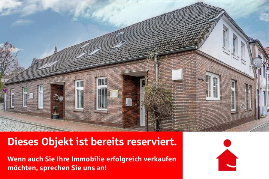 Außenansicht - Haus kaufen in Varel - Reserviert! Attraktive Kapitalanlage: Mehrfamilienhaus in TOP-Lage