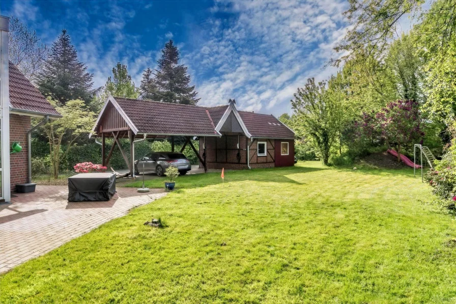 Carport mit Werkstatt