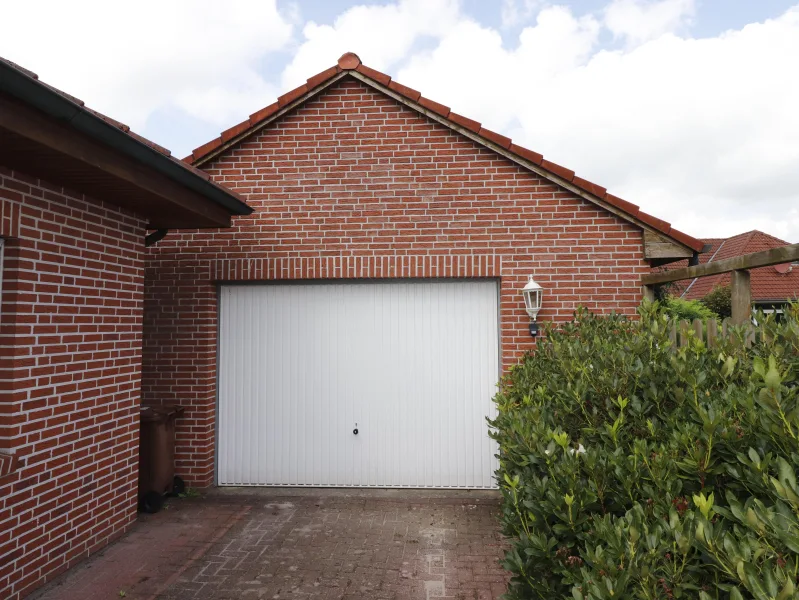 Garage mit Satteldach