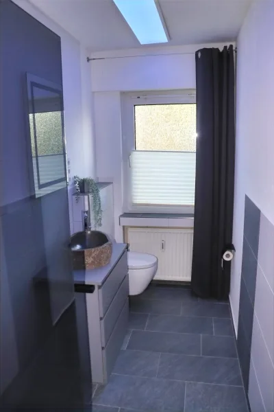 Modernes Badezimmer