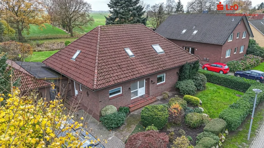 Luftaufnahme - Haus kaufen in Schortens - Gepflegter Bungalow in traumhafter Lage