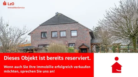 Außenansicht - Haus kaufen in Jade - Reserviert! Wohnen mit mehreren Generationen oder zur Kapitalanlage!