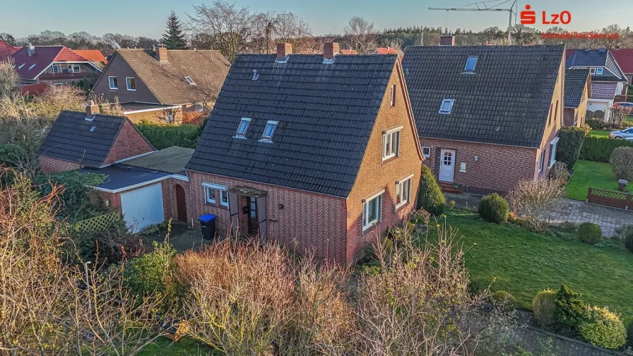 Luftaufnahme - Haus kaufen in Jever - Anfragestopp! Ein charmantes Haus mit Potenzial