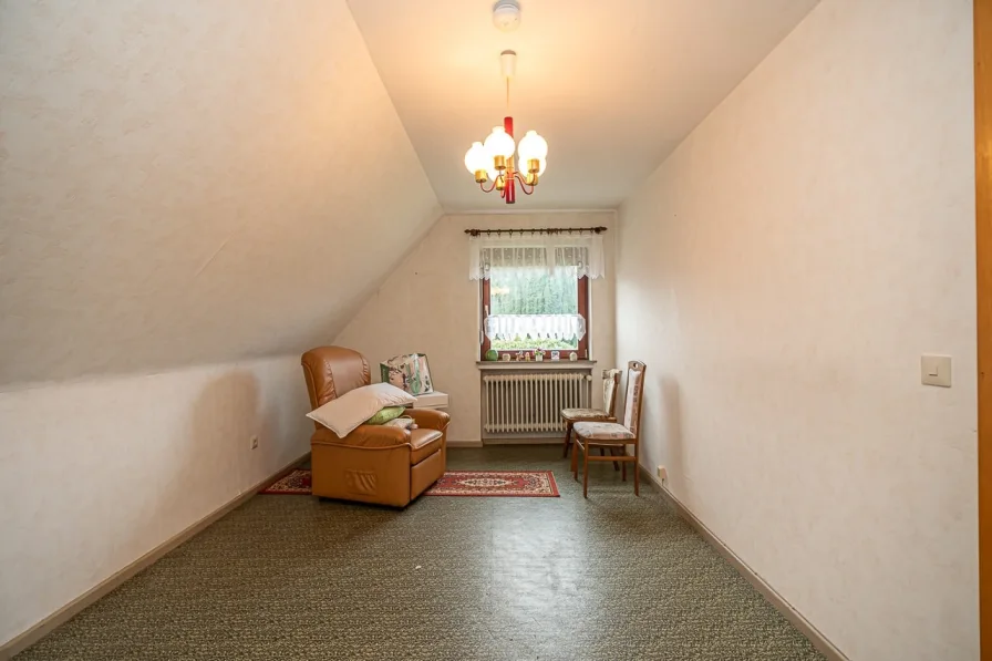 Schlafzimmer 1 DG