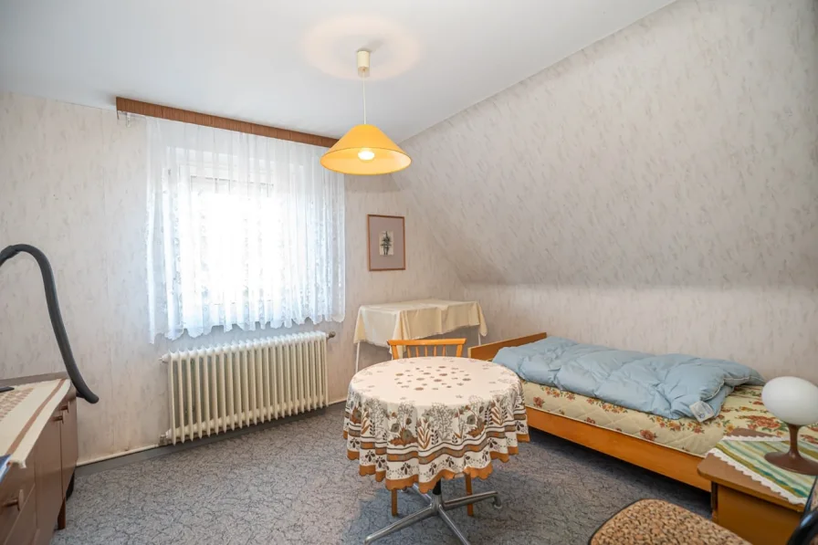 Schlafzimmer I DG