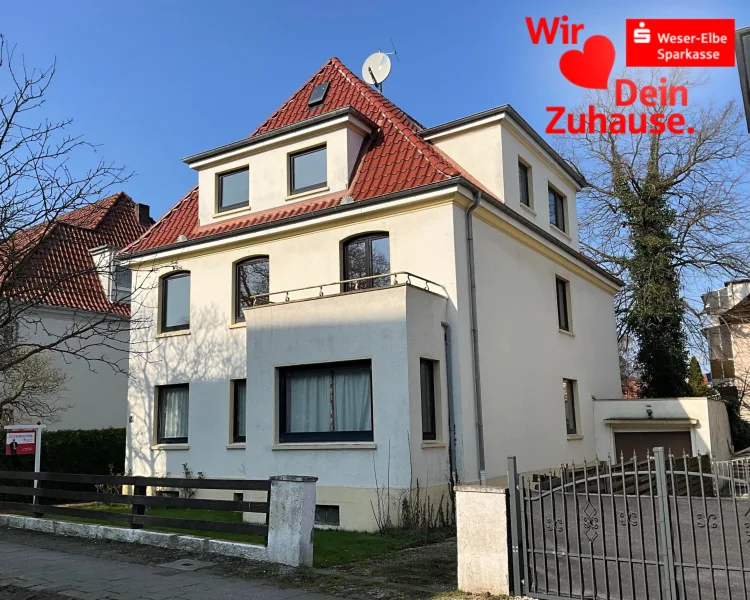 Vorderansicht - Haus kaufen in Bremerhaven - Dreifamilienhaus in begehrter und zentraler Lage 