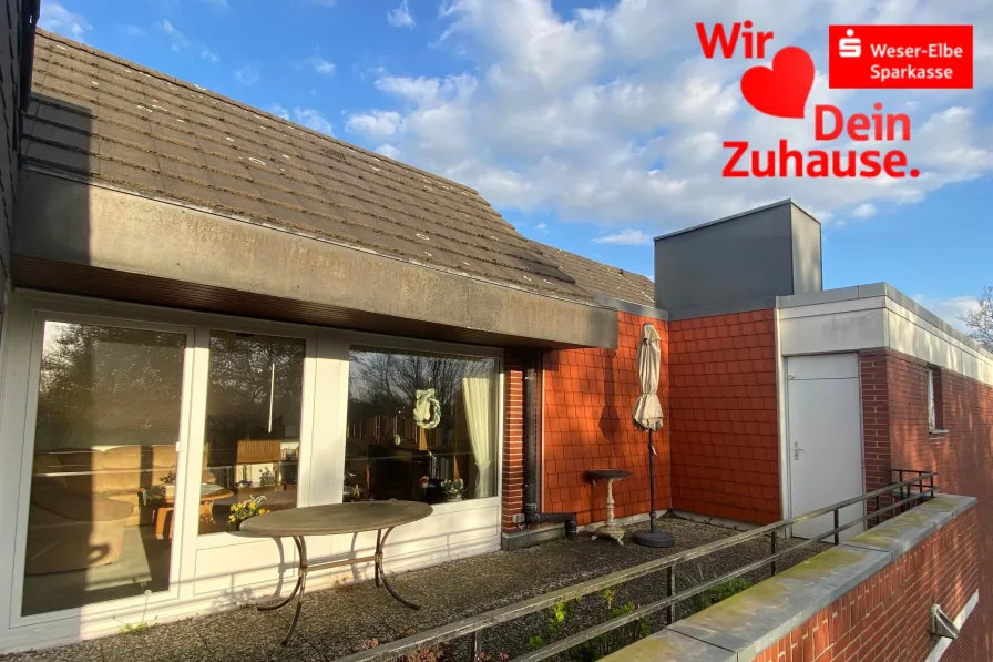 Titelbild - Wohnung kaufen in Bremerhaven - Über den Dächern Wulsdorfs mit 20 m² Dachterrasse