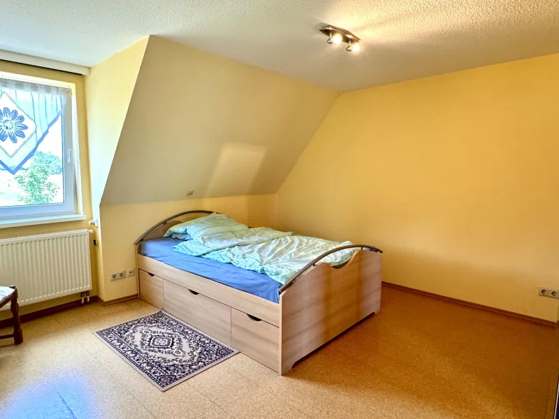 Schlafzimmer DG