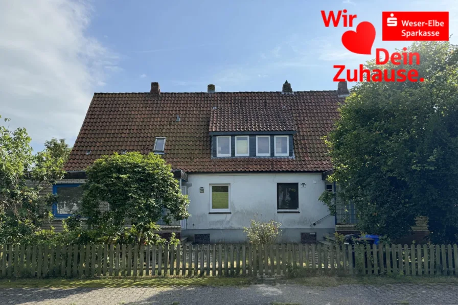 Straßenansicht - Haus kaufen in Wurster Nordseeküste - Gute Gelegenheit mit vielen Möglichkeiten