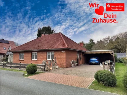 Straßenansicht - Haus kaufen in Hemmoor - Ebenerdiges Wohnen - Bungalow in ruhiger Lage