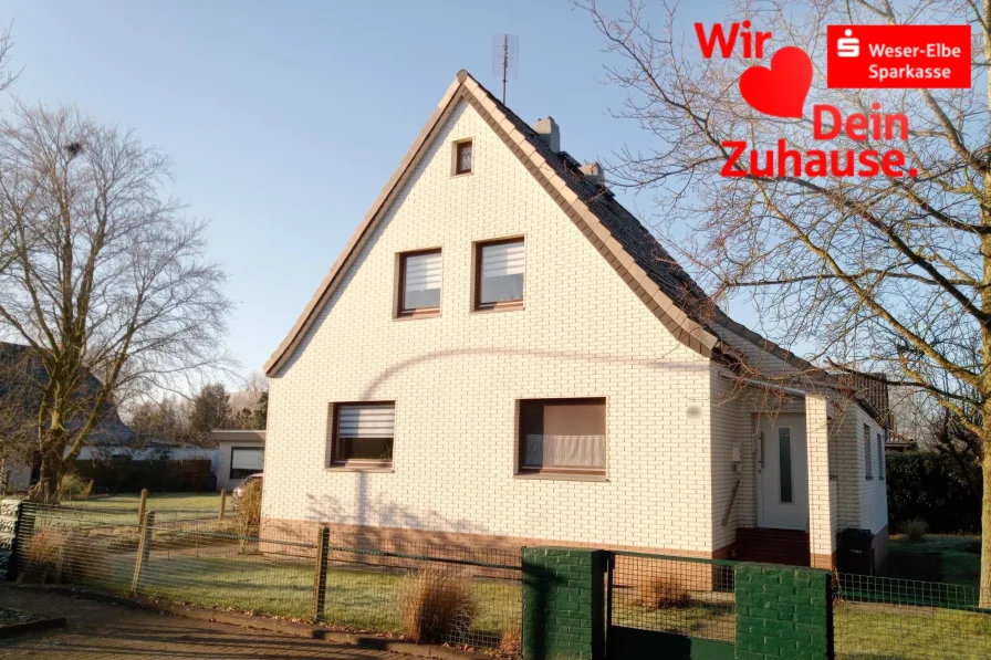 Außenansicht - Haus kaufen in Bremerhaven - Ihr neues Zuhause: Einfamilienhaus mit Garage