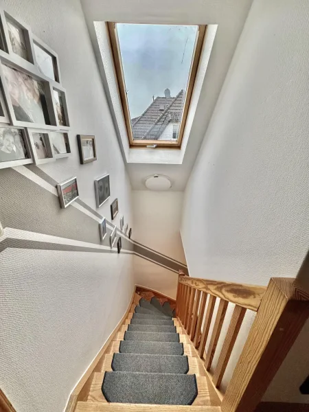 Treppe in das Dachgeschoss