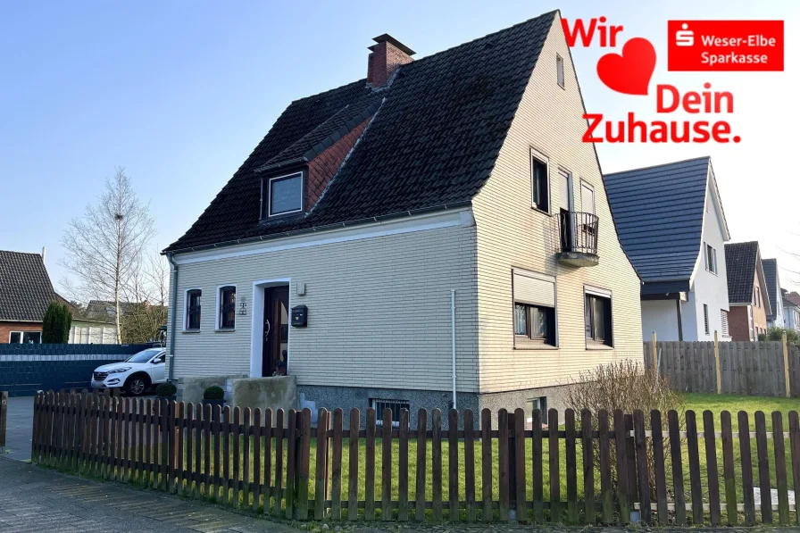 Hausansicht - Haus kaufen in Bremerhaven - Gemütliches Zuhause mit Nähe zum Park!