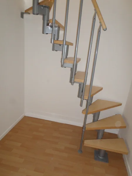 Treppe in das DG