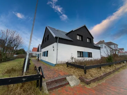 Zugang Willrath-Dreesen Strasse - Wohnung kaufen in Langeoog - LangeoogWohnung mit Flair