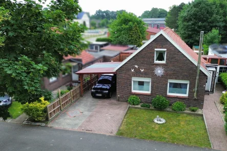Frontansicht - Haus kaufen in Weener - Kleine Immobilie in zentraler Lage