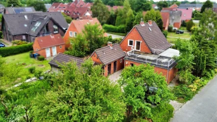 Hausansicht - Haus kaufen in Wittmund - Dornröschen wartet auf Märchenprinz...