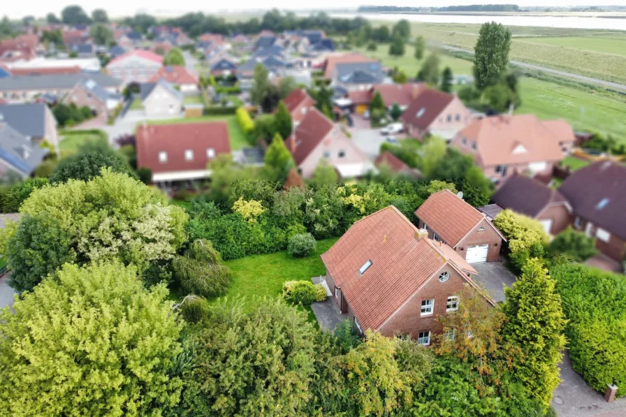 Frontansicht  - Haus kaufen in Jemgum - Einmalige Chance - Wohnhaus mit Bauoption 