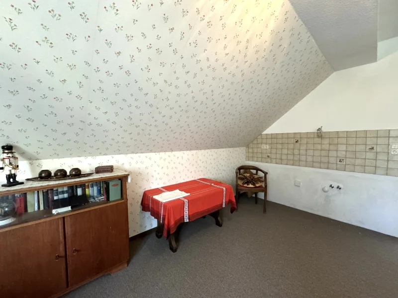 Schlafzimmer/ mögliche Küche