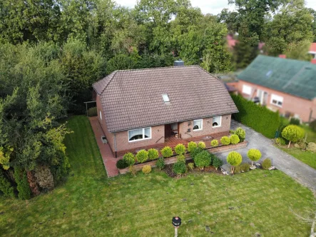 Vogelperspektive - Haus kaufen in Rhauderfehn - Großes Haus mit potenzieller Einliegerwohnung