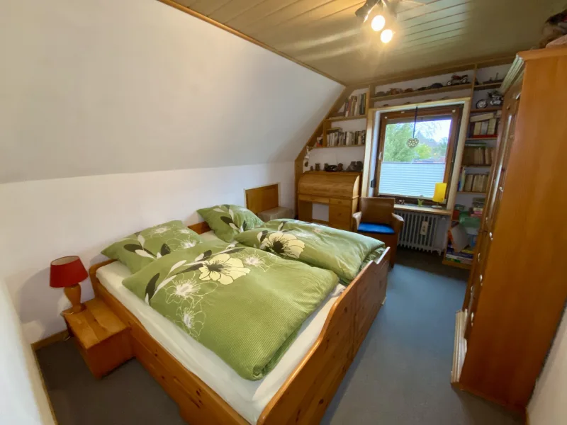 Zweites Schlafzimmer Dachgeschoss