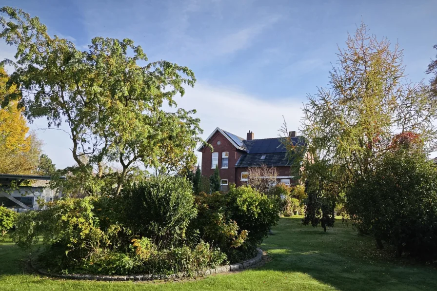 Ansicht vom Garten  - Haus kaufen in Weener - Einzigartiges Baudenkmal  - Stadtvilla im Herzen Weeners