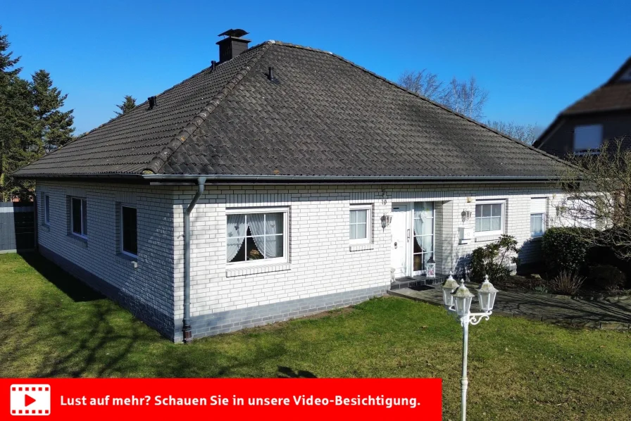 Vorderansicht - Haus kaufen in Ostrhauderfehn - Wunderschöner Bungalow in ruhiger Lage! 