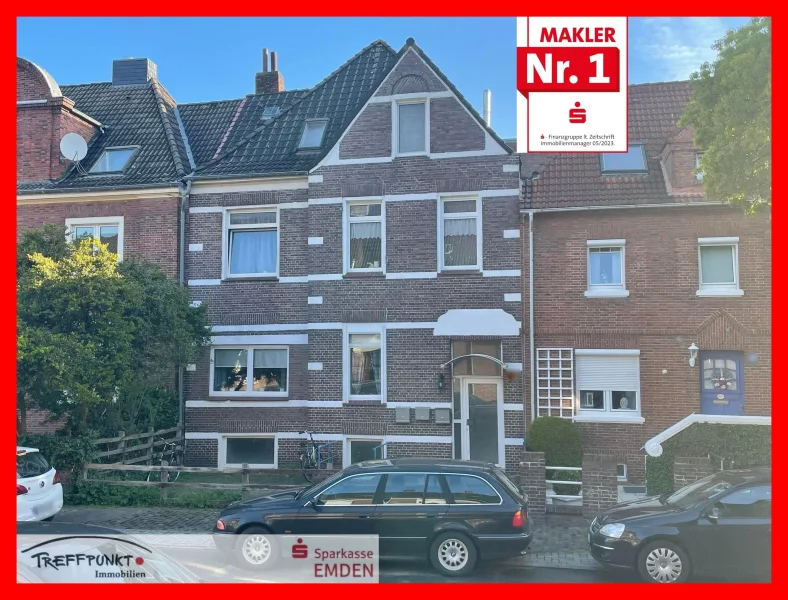 Frontansicht - Zinshaus/Renditeobjekt kaufen in Emden - Kapitalanlage - 3-Parteienhaus