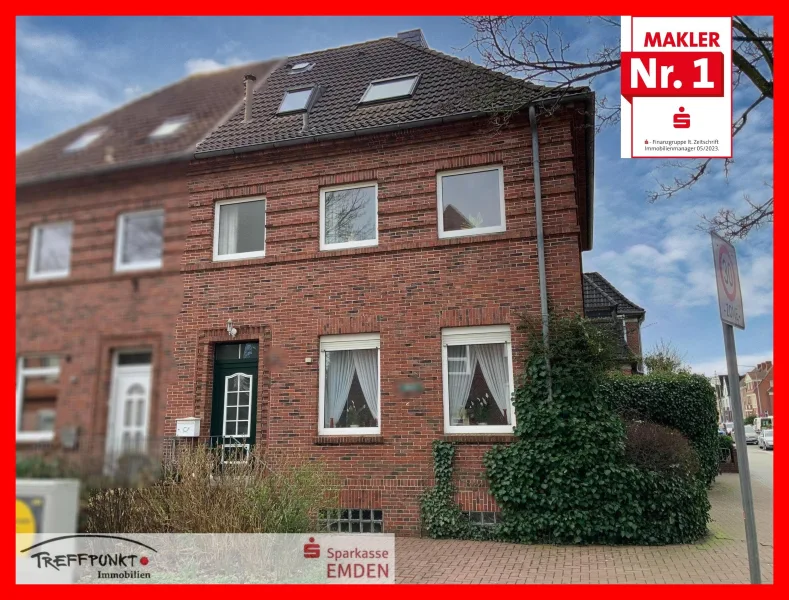 Titelbild - Haus kaufen in Emden - Doppelhaushälfte im Stadtvillenstil in verkehrsgünstiger Lage