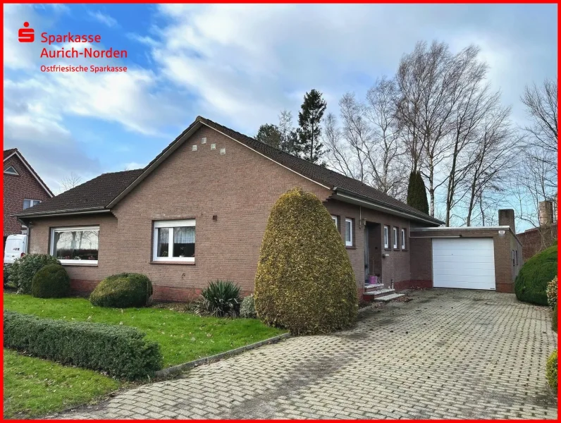 Seitenansicht - Haus kaufen in Großefehn - Ebenerdig und Sackgassenlage nahe dem "Timmeler Meer !"Bungalow mit Garage in ruhiger Wohnlage von Westgroßefehn