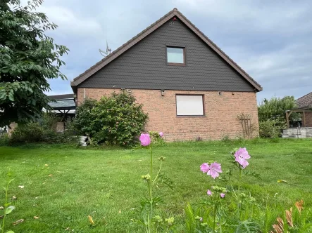 Ansicht aus dem Garten - Haus kaufen in Barsinghausen - Familienheim in idyllischer Feldrandlage