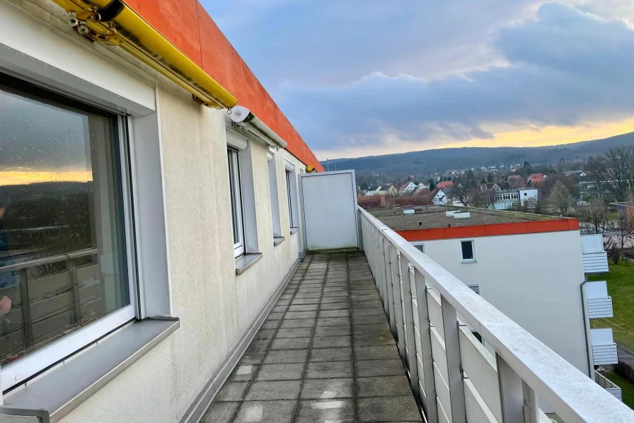 Balkon - Wohnung kaufen in Barsinghausen - Großzügige Wohnung mit Balkon, Garage und PKW-Stellplatz
