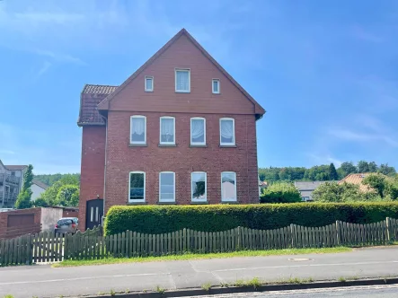 Ansicht von der Straße - Haus kaufen in Barsinghausen - Tolle Gelegenheit - in Barsinghausen