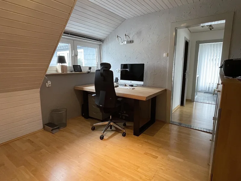 Arbeitszimmer DG (Haus 1) 