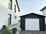 Garage mit zugehörigem, …