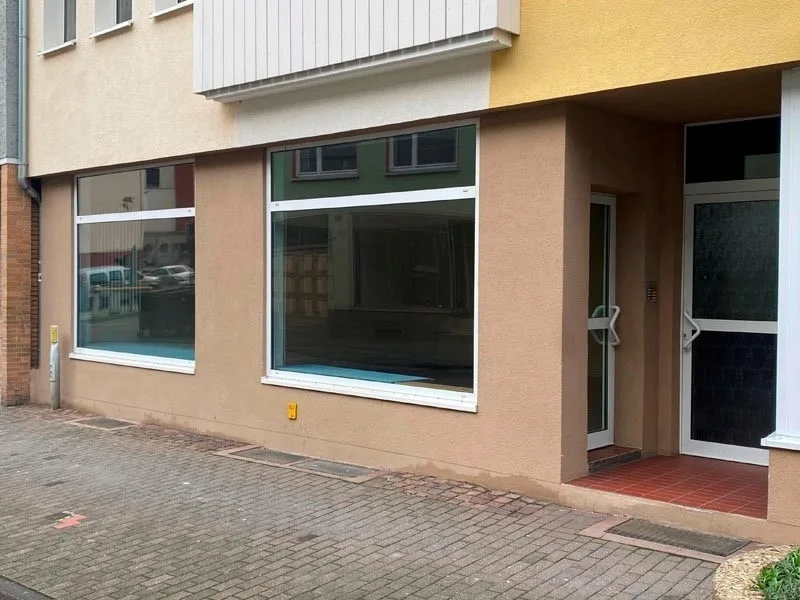  - Laden/Einzelhandel mieten in Hildesheim - Ladengeschäft mit Schaufensterfront