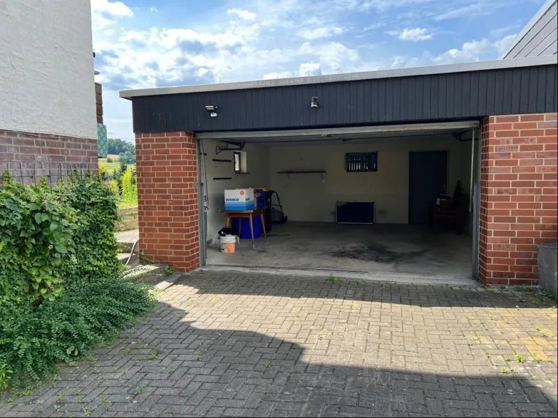 große Garage