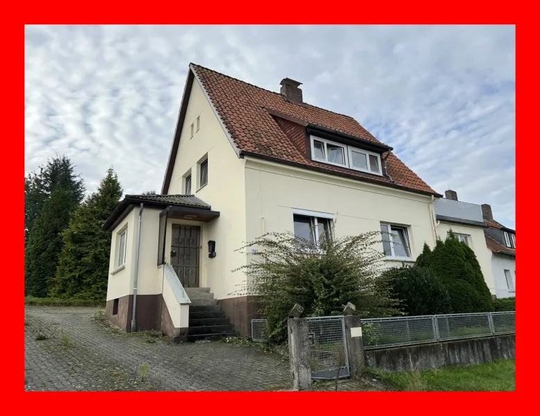  - Haus kaufen in Alfeld - Am Ortsrand gelegen...